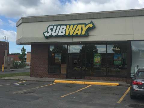 Restaurant SUBWAY Restaurant SUBWAY
